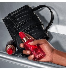 Yes I Am Bloom Up! Eau de Parfum Blumig und Fruchtig Yes I Am Bloom Up! Eau de Parfum Blumig und Fruchtig